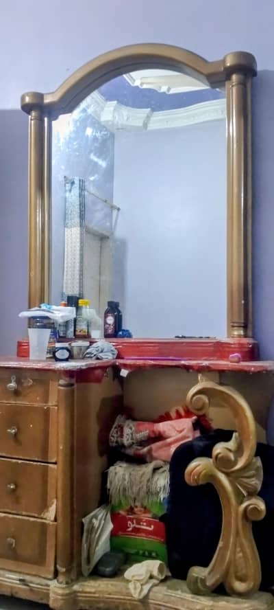 Used Dressing Table – Sheesha ke sath, achi condition