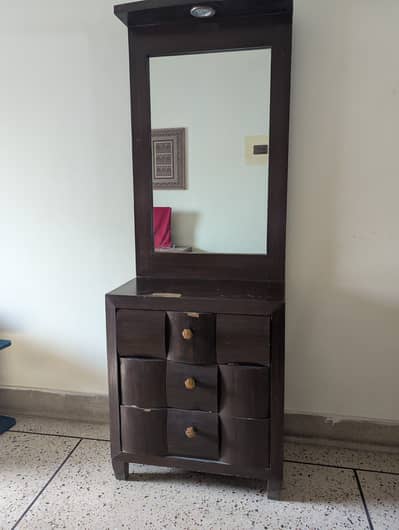 Dressing table for sale