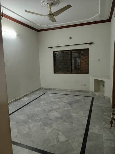 Upper portion for rent in g11