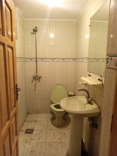 Ground portion for rent in g-11