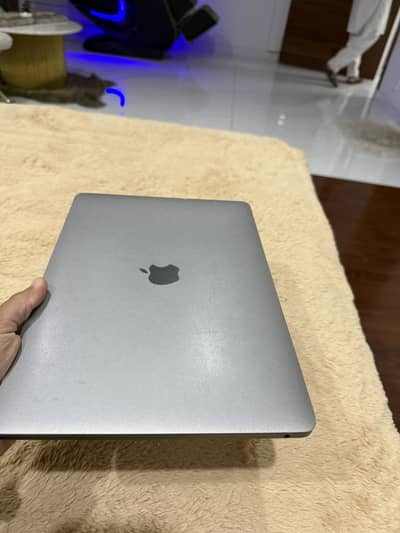 Mac book pro M1 256