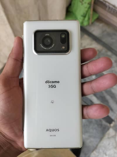 I'm Selling Sharp Aquos R6