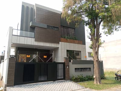 Luxurious 10 Marla Brand New House In Block M WAPDA City Faisalabad