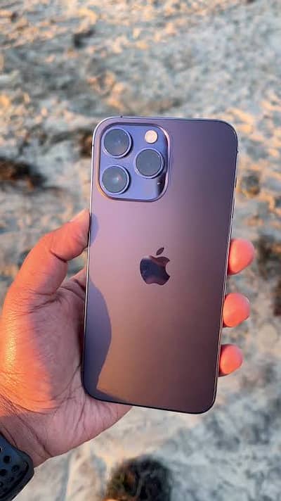 iPhone 14 Pro – Deep Purple – 128GB – American Model – Excellent Condi