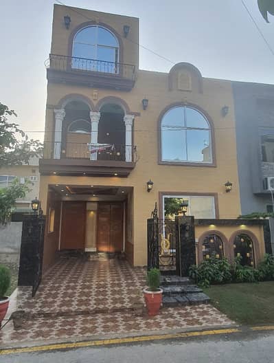 10 Marla House Available For Rent With Solar , Park View City Lahore