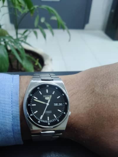 Seiko-5 automatic  genuine vintage watch