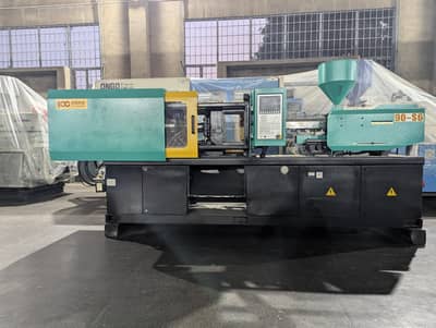 LOG 90 TON servo injection molding machine