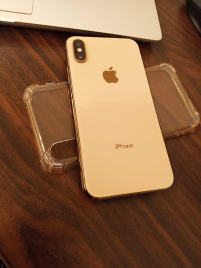 Iphone Xs goLd colur
