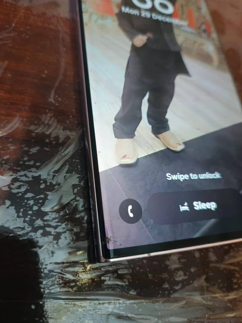 Samsung S23 ultra  . . non pta . . 8/512 . . little crack on glass corner 0