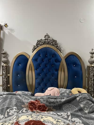 bed set good condition