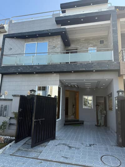 To sale You Can Find Spacious House In Park View City - Platinum Block