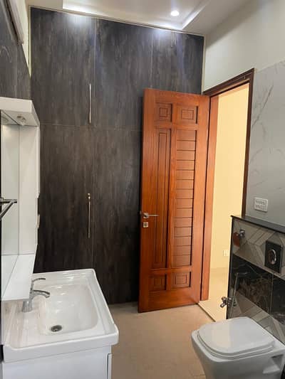 House Of 10 Marla Available For sale In LDA Avenue