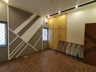 10 Marla House Up For Sale In LDA Avenue