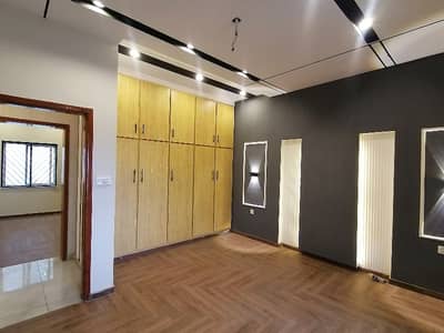 10 Marla House In LDA Avenue For Sale