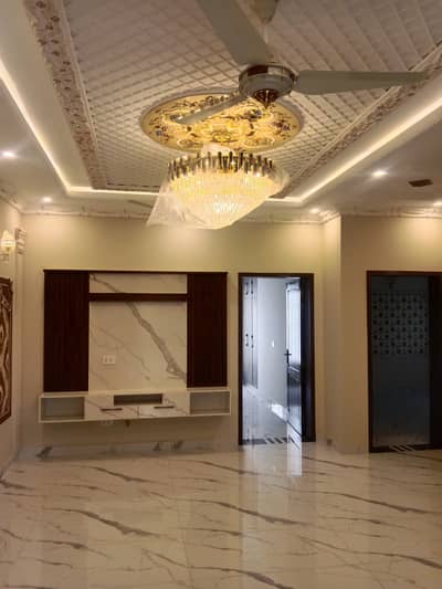 House Of 10 Marla Available In LDA Avenue