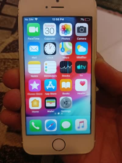 iPhone  5s hn non pta 16 gb  camera good   only call