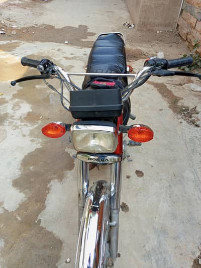 Honda cg 125 Lahore num