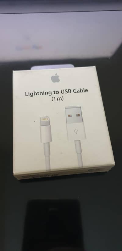 Apple Original Lightning to USB Cable 1 m - Model MD818ZM/A - Sealed