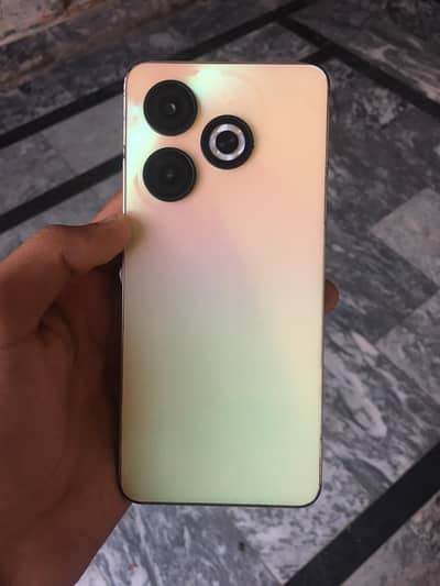 4/64gb nly mobile no open no rapiar touch tota howa h but chlta saii h