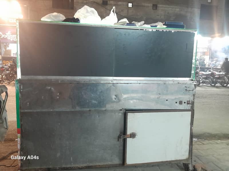 رشین سلاد کاؤنٹر 3