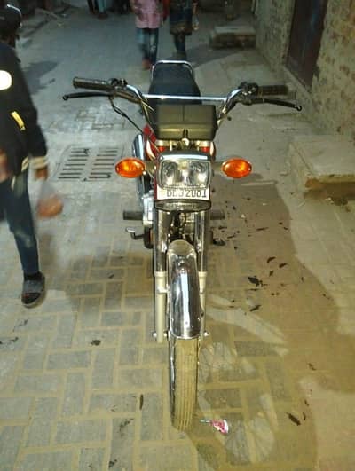 honda 125 1400 kilometer challa number 03294410134