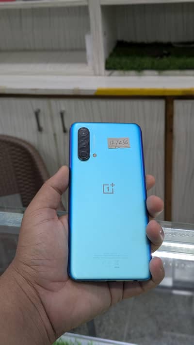 one plus nordce 5g / 12 /256 gb ha bilkul new condition ma