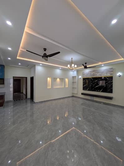 GULBERG RESIDENCIA BRAND NEW 10M FULL HOUSE FOR RENT