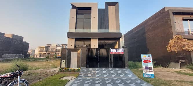 Modern Design 5 Marla 3 Bed House Available For Sale In Paragon City Lahore.