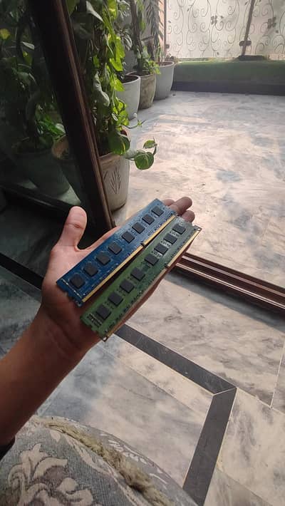 2GB Ram, DDR3, 2 Sticks