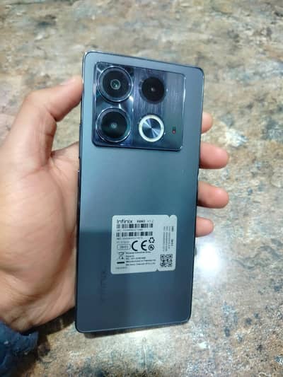 Infinix Note 40. . . 8/256 complete box. . . .