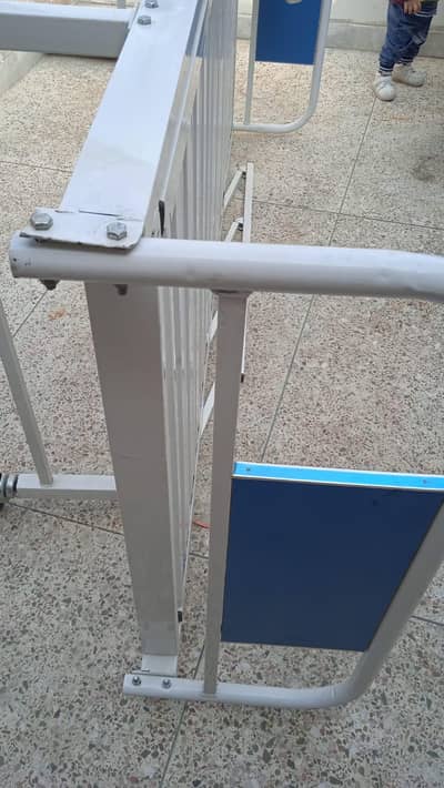 Bed with mattres new only 5 days used