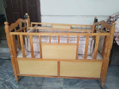 Baby cot for sale