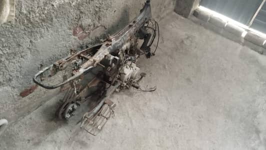 dhome 70cc frame and engin Baki apka samna ha