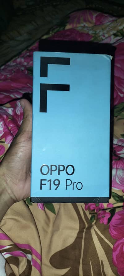 oppo F19 Pro with box charger extra cover lush condition