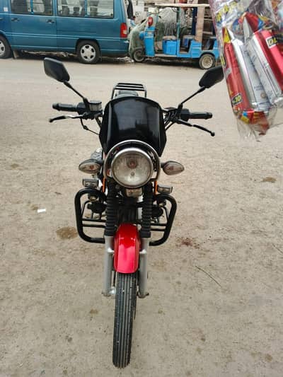 sealed engine  new condition 10/10 red colour tubeless tyre