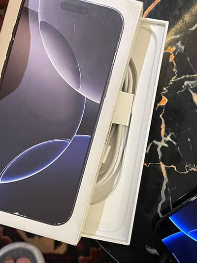 Apple iPhone 16 Pro Max