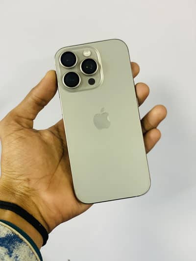 iPhone 16 pro natural titanium
