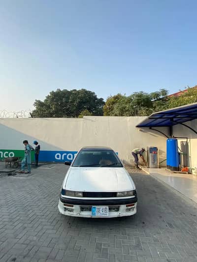 Lancer 1300cc/perrol Mitsubishi