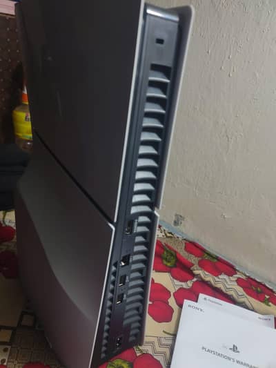 Playstation 5 (PS5)  10/10 Condition 2 Original Controller's 3 Game's