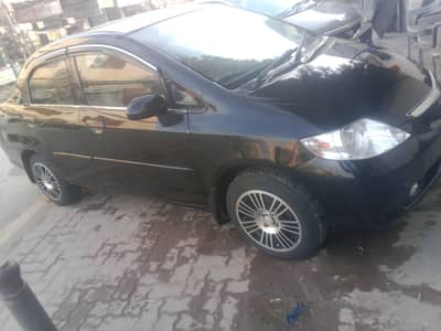 Honda city 2004 model-punjab- Manual Chatt piller bonet genuine--