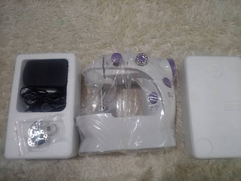 mini sewing machine 5