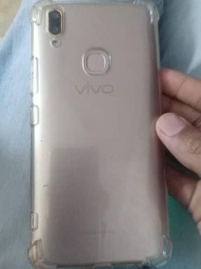 vivo y85 pta approoved dual sim 4/64gb halka sa glass break hai upper