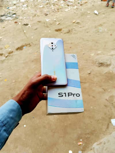 Vivo S1 Pro 8+4/128 with Box Charger