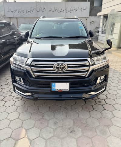 toyota land cruiser ax model 2015