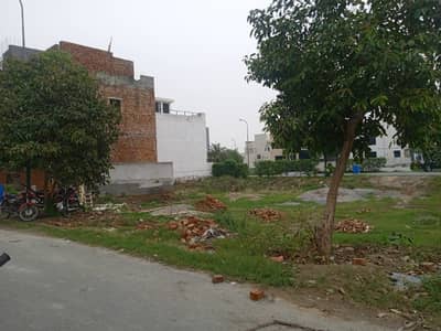 5 Marla Plot near C 1476 for Sale