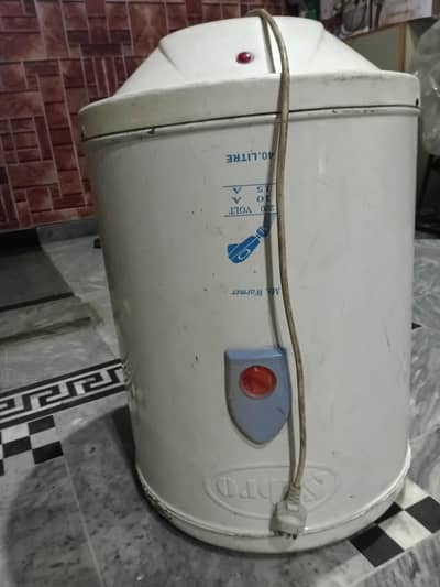 Sabro instant electric geyser