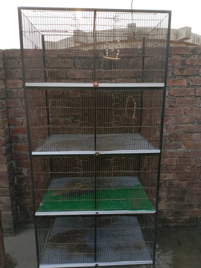 cage 4 portion .  partition ho kay 8 hisay ban jatay hn like as new ha