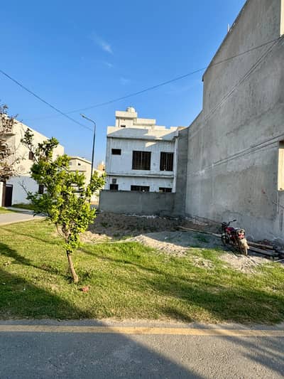 5 Marla Prime Location Plot For Sale In Lahore In Park View City Lahore