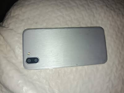 Sharp Aquos R2 | 4GB 64GB | PTA Approved | 8/10 Condition