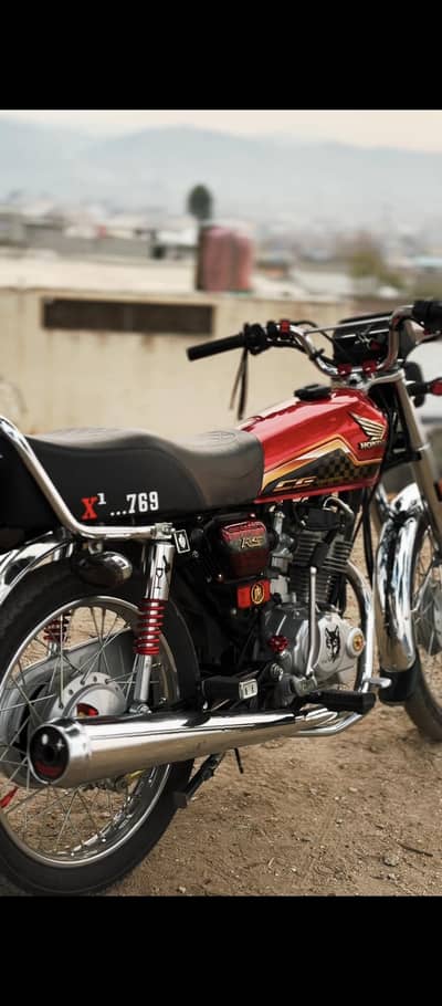 Honda 125 golden edition